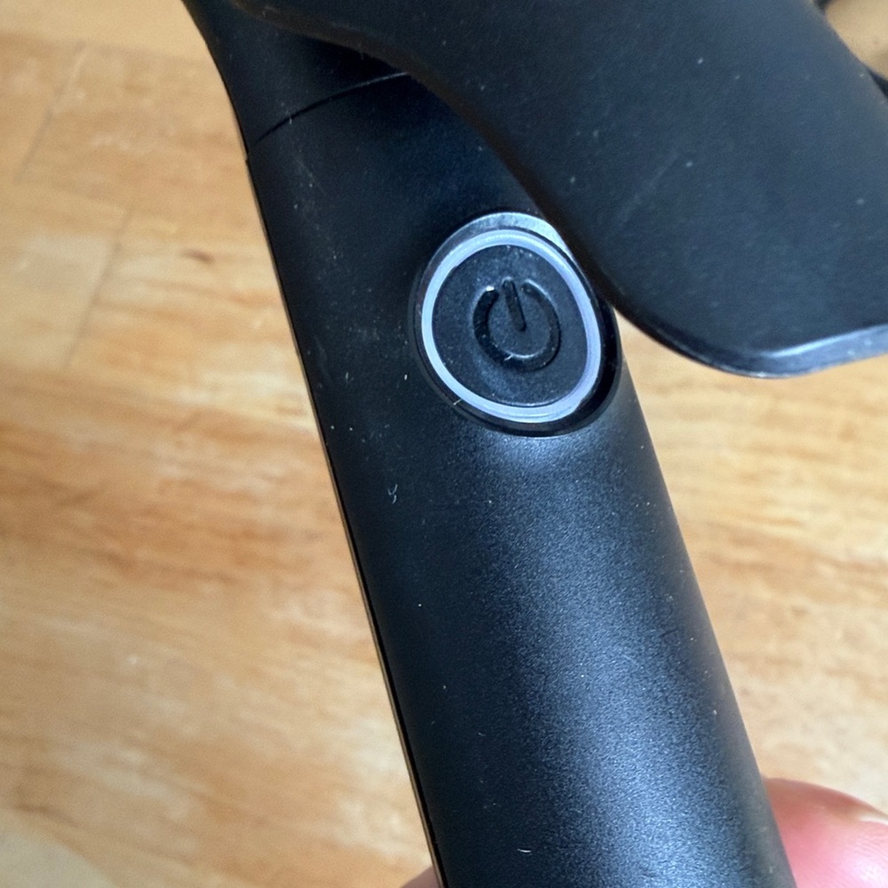 GHD Soft Curl 1.25” Curling Iron - Picture 6 of 6